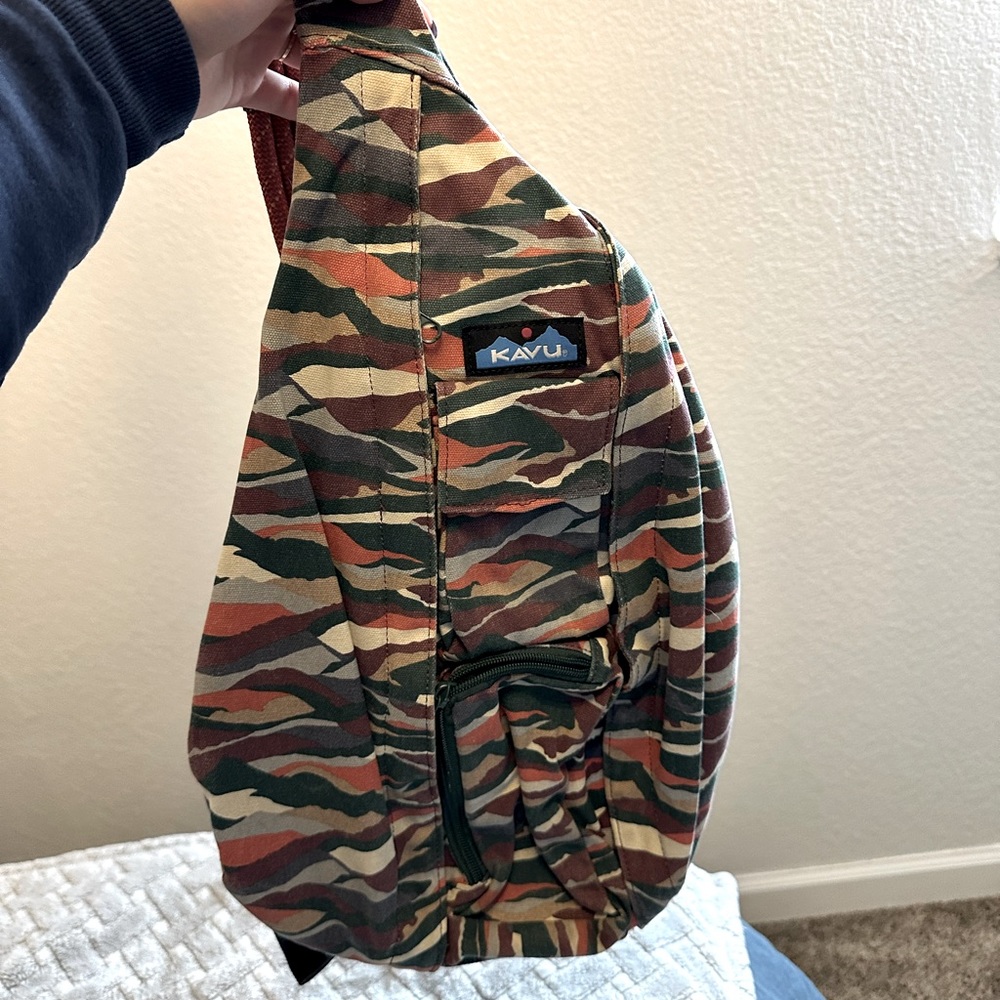 KAVU CROSSBODY SLING ❤️